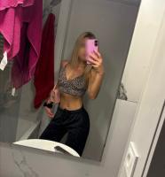 670376449: Chica busca chico en Navarra