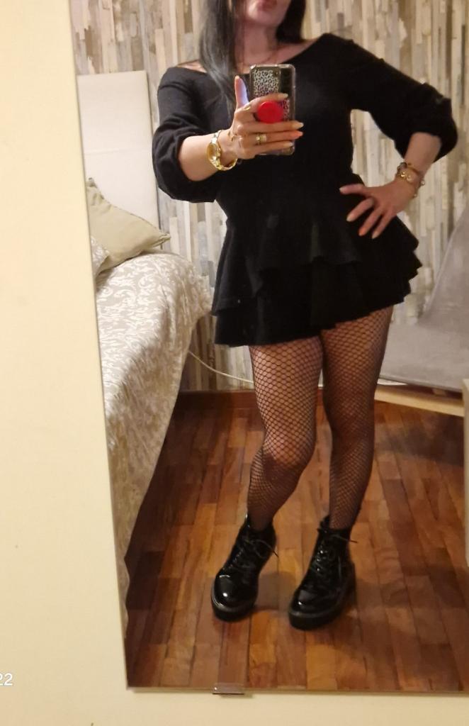 642076493: Chica busca chico en Pontevedra