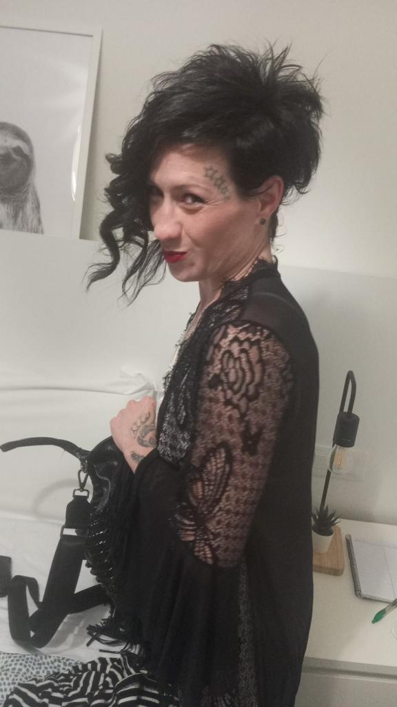 613080377: Chica busca chico en La Rioja