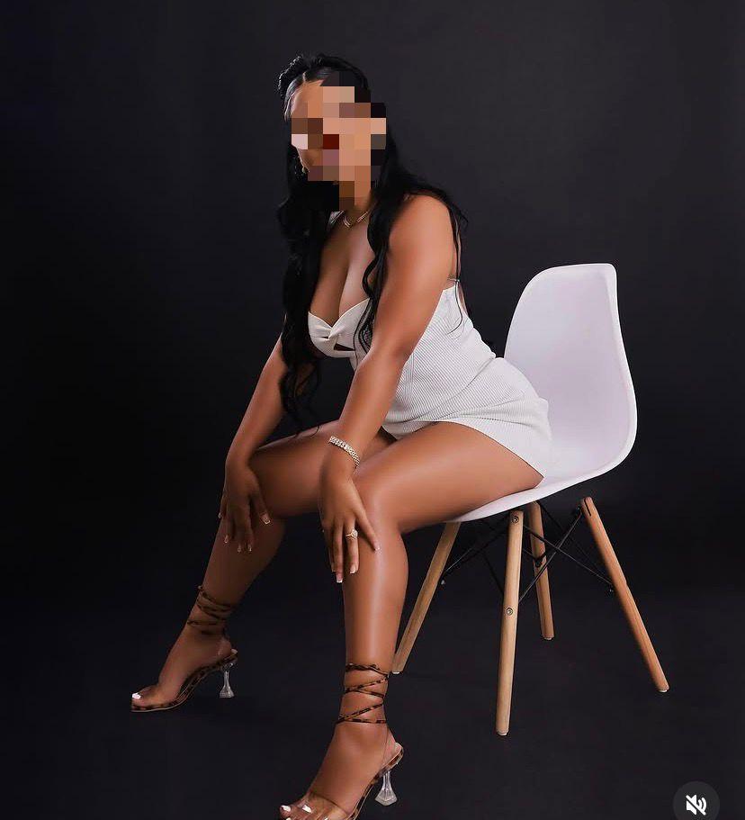 Chica busca chico en Huesca: 