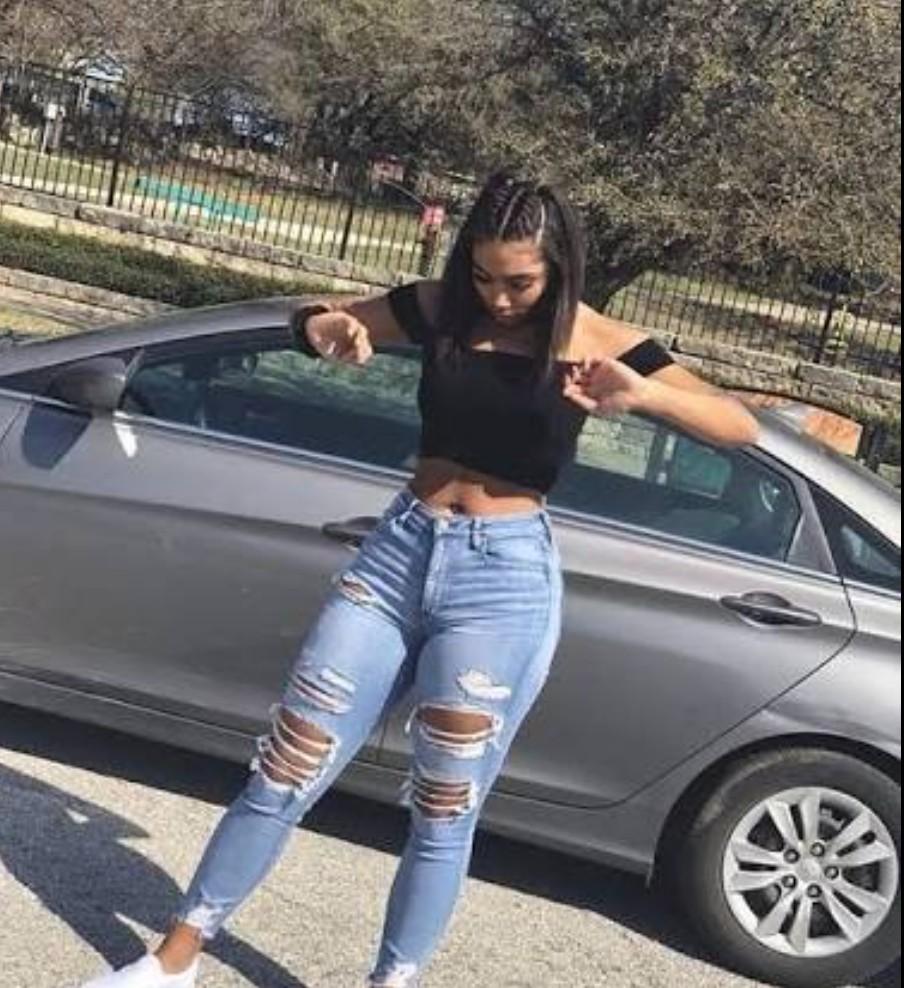 612466786: Chica busca chico en Sevilla