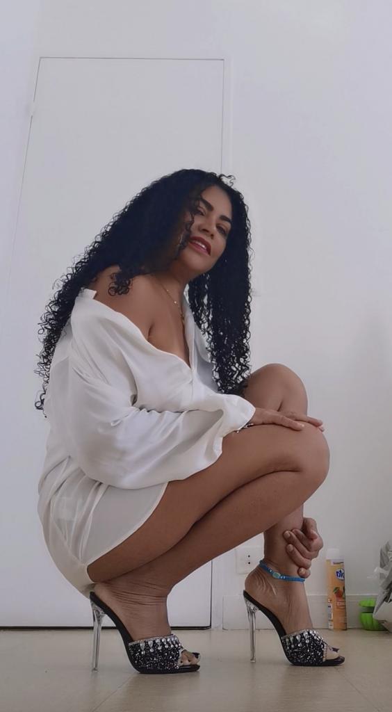 611336220: Chica busca chico en Barcelona