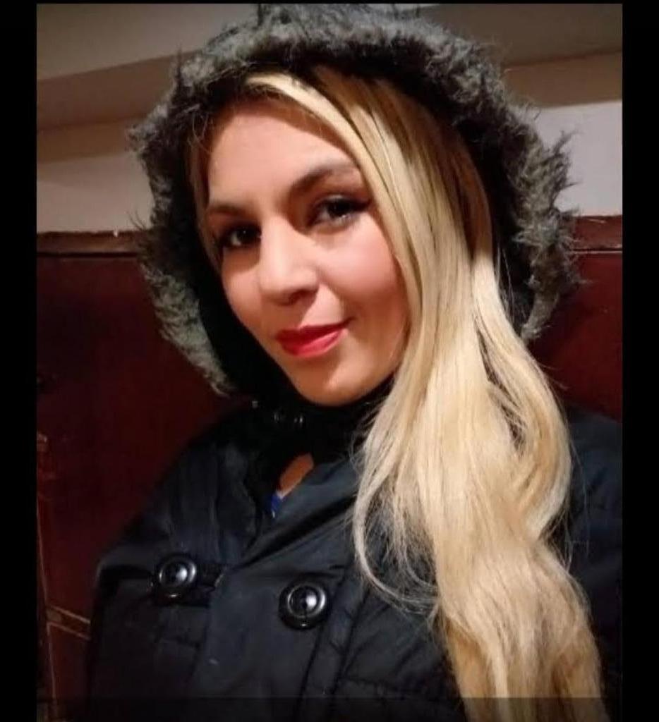 611277289: Chica busca chico en Barcelona