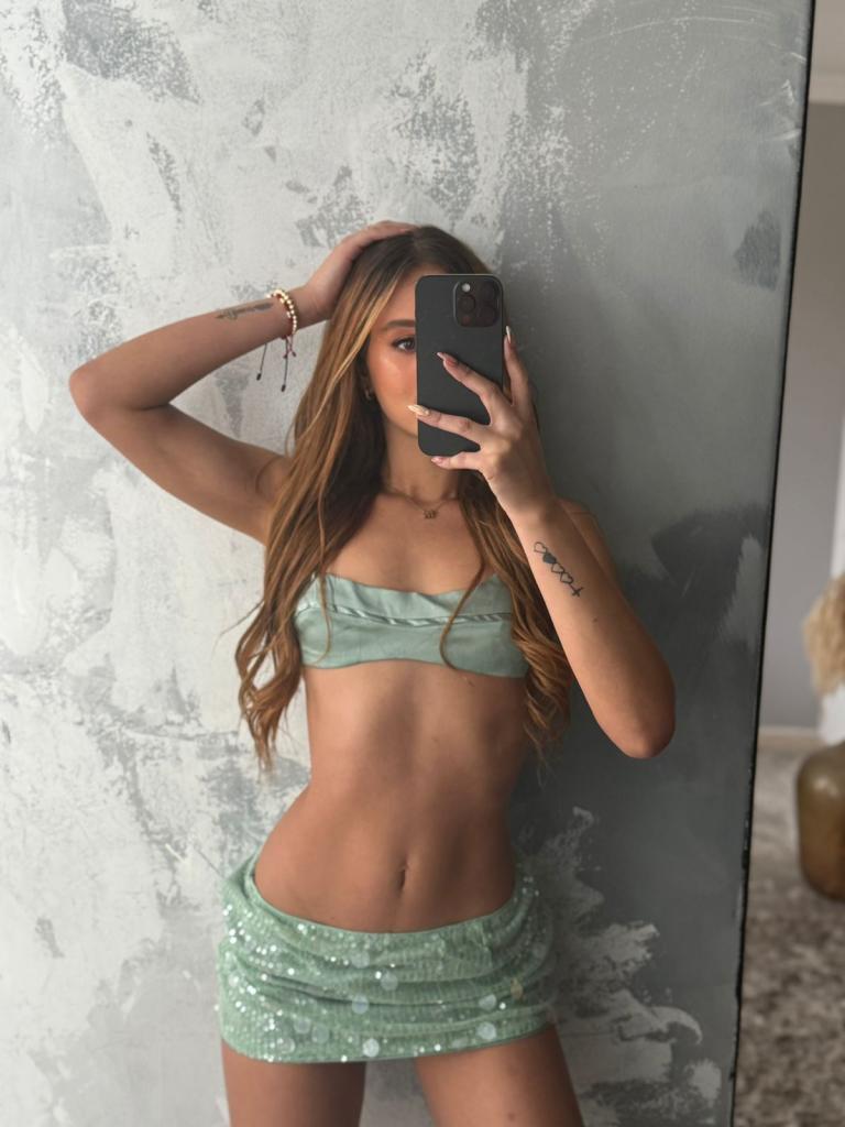 Chica busca chico en Alicante: Chica busca chico