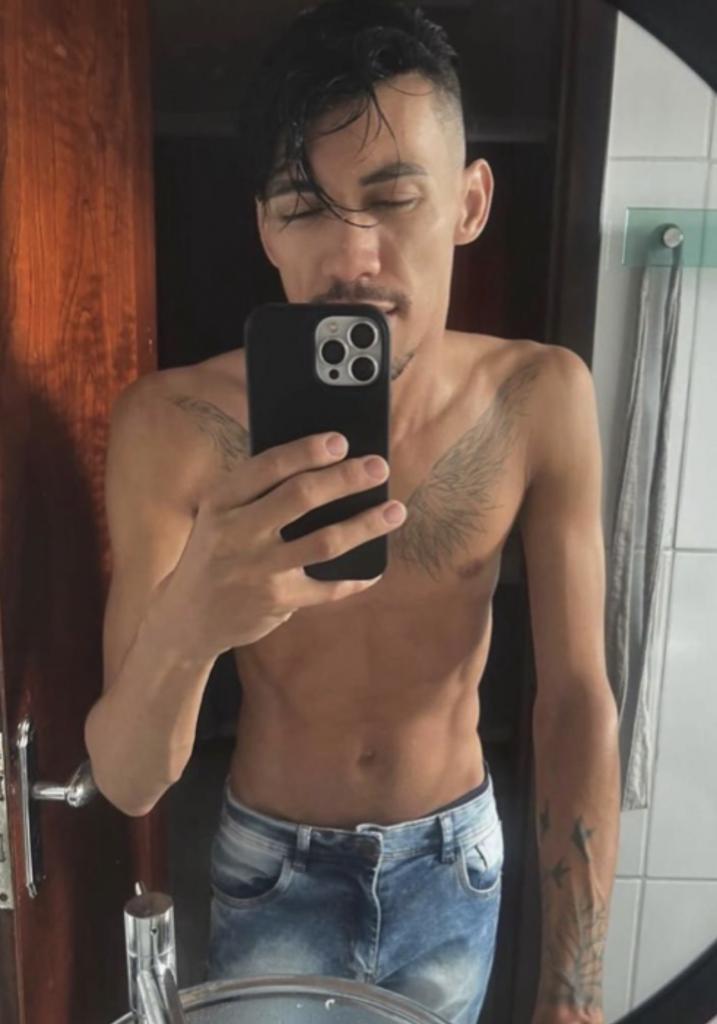 642420310: Chico busca chica en Barcelona