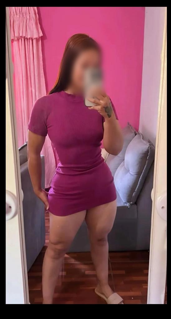 632834411: Chica busca chico en Navarra