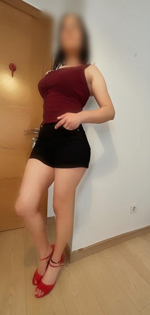 743011449: Chica busca chico en La Coruña