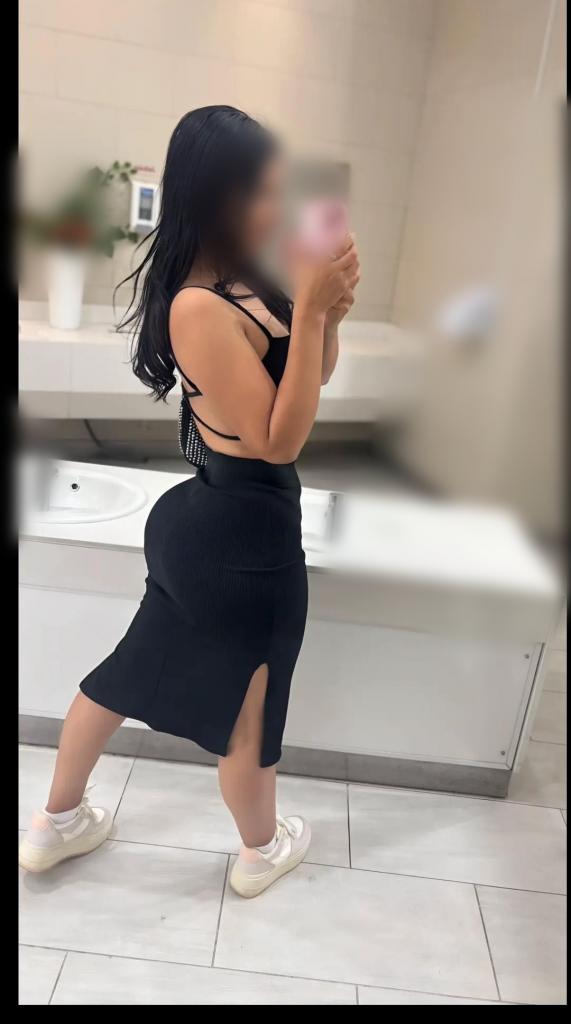 632834411: Chica busca chico en Navarra