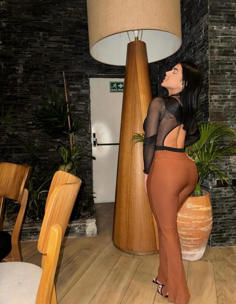 Chica busca chico en Barcelona: Chica busca chico