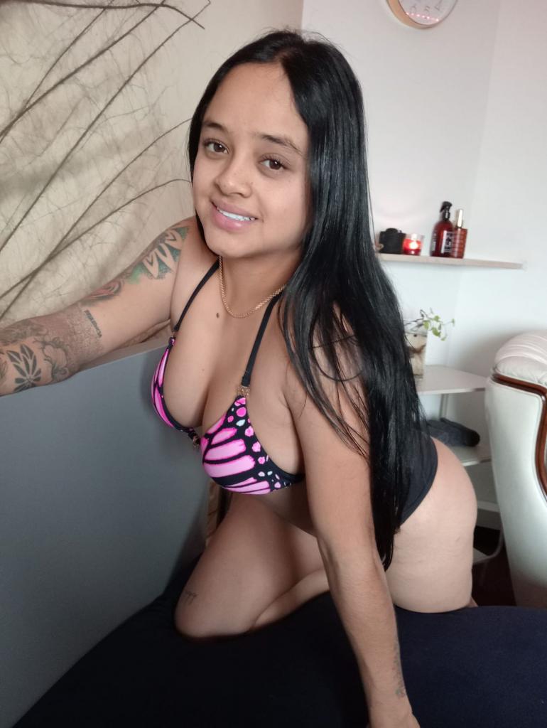 722645618: Chica busca chico en Madrid