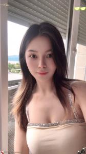 604375396: Chica busca chico en Barcelona