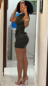 663847833: Chica busca chico en Menorca