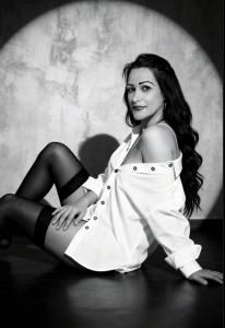613944750: Chica busca chico en Málaga