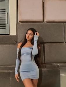 677493689: Chica busca chico en Ibiza
