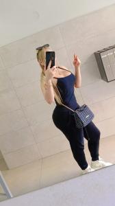 631898430: Chica busca chico en Almería