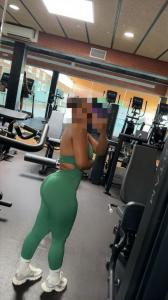 604343966: Chica busca chico en La Coruña