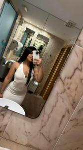 691461596: Chica busca chico en Sevilla