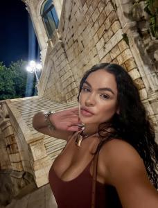 691582584: Chica busca chico en Pontevedra