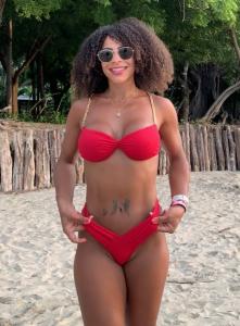 647973031: Chica busca chico en Barcelona