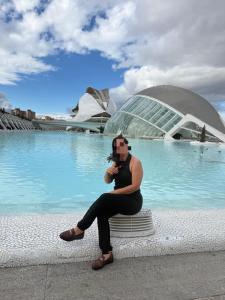 672556052: Chica busca chico en Valencia