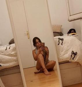 672867549: Chica busca chico en Granada
