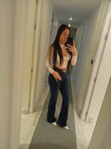 612209917: Chica busca chico en Madrid