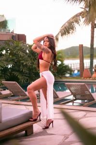 685225143: Chica busca chico en Barcelona