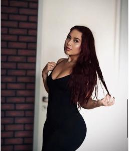 697624169: Chica busca chico en Málaga