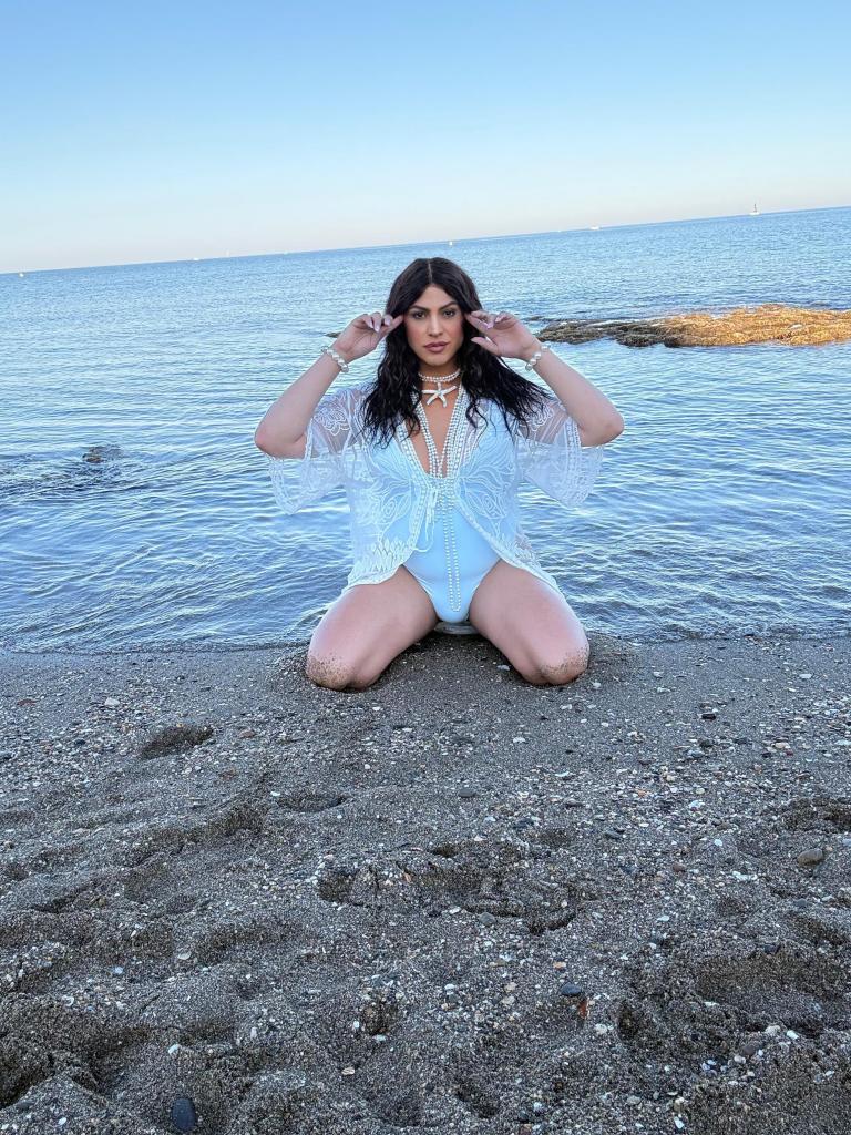 663070975: Travesti en Málaga