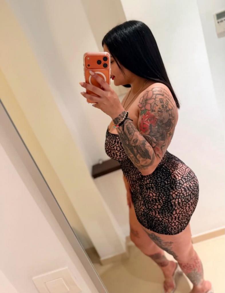 Chica busca chico en Granada: 
