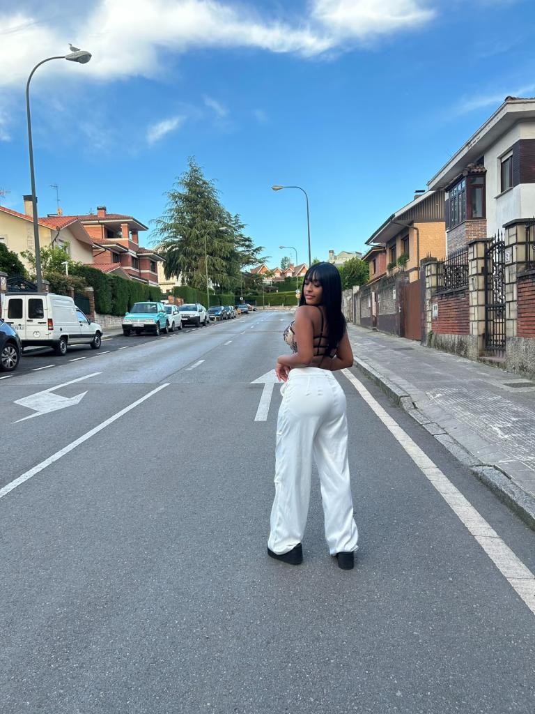 Chica busca chico en Asturias: 