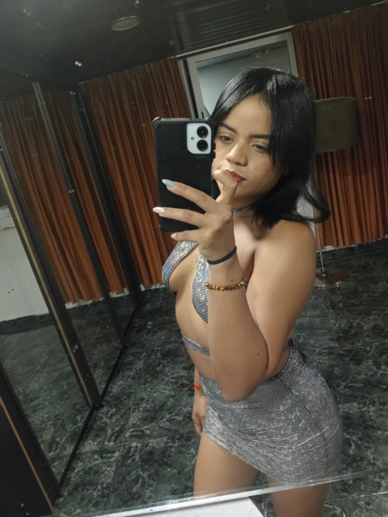690685353: Chica busca chico en Tenerife
