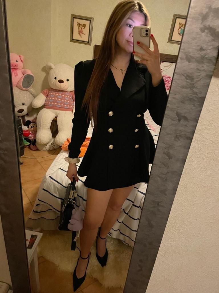 Chica busca chico en Almería: 