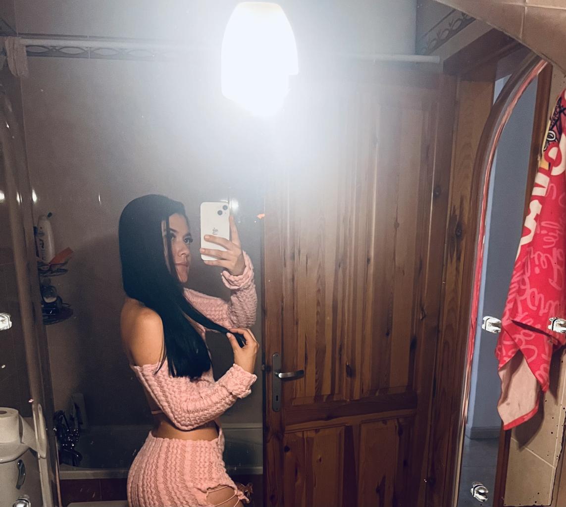 687746553: Chica busca chico en Valencia