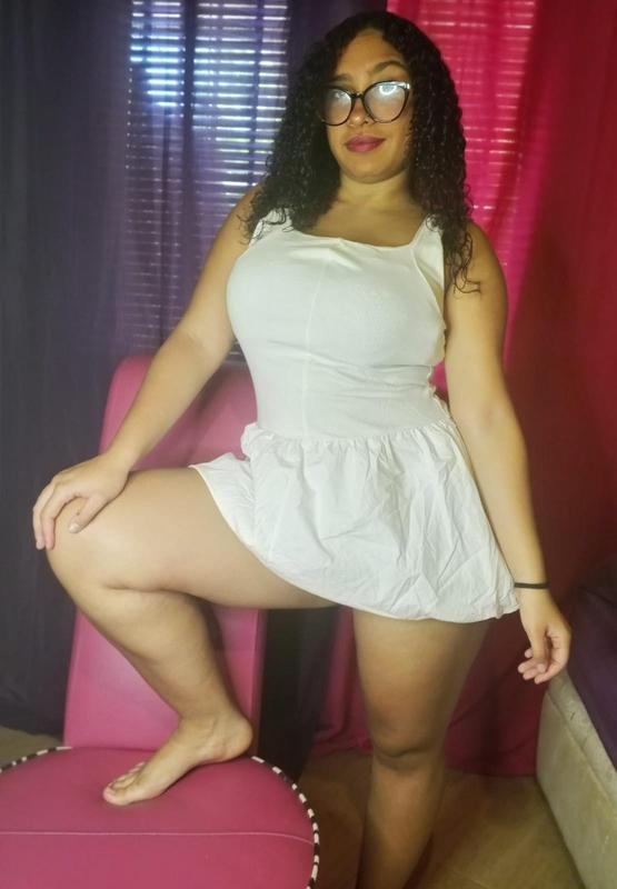 697350821: Chica busca chico en Murcia