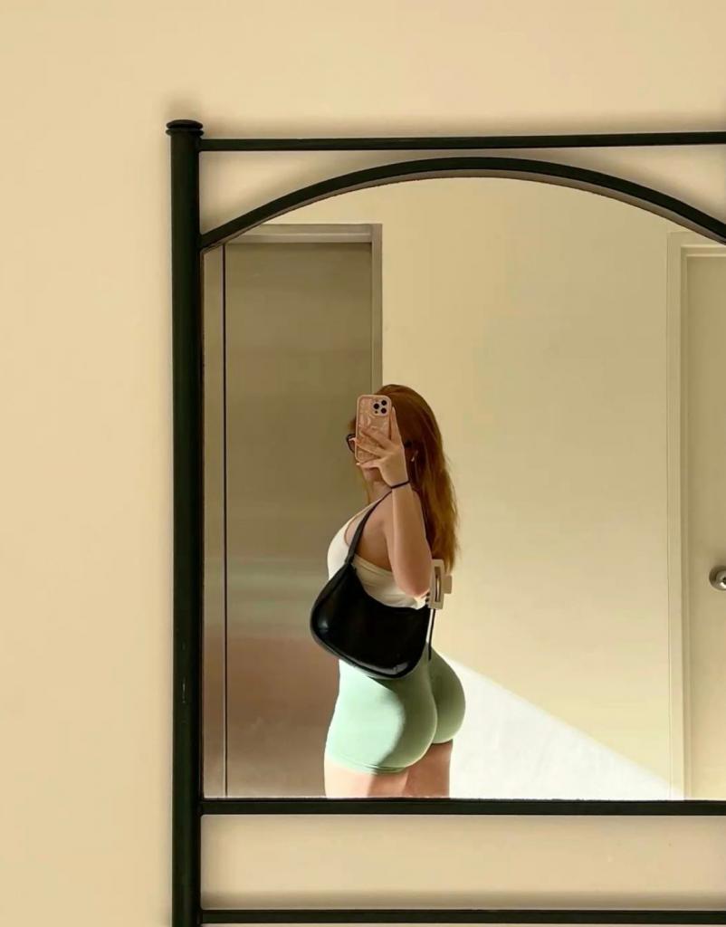 Chica busca chico en Granada: 