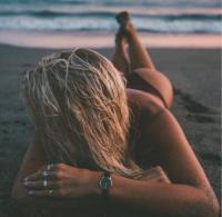 697962425: Chica busca chico en Gerona