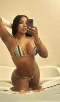 643598437: Chica busca chico en León