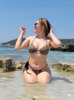 745072986: Chica busca chico en Ibiza