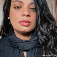 613758855: Chica busca chico en La Coruña