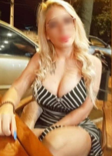 613876649: Chica busca chico en La Coruña