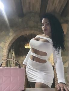 Chica busca chico en Granada: 