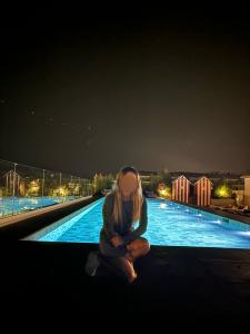 614410433: Chica busca chico en Menorca