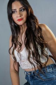 654659343: Chica busca chico en Madrid