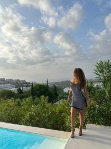 Chica busca chico en Ibiza: 