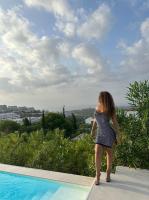 611322531: Chica busca chico en Ibiza