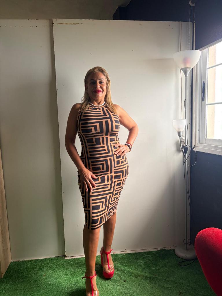 605215513: Chica busca chico en Tenerife