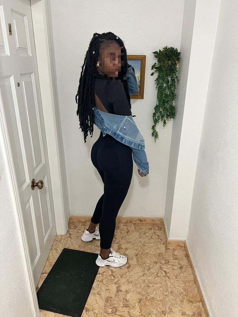 Chica busca chico en Alicante: 