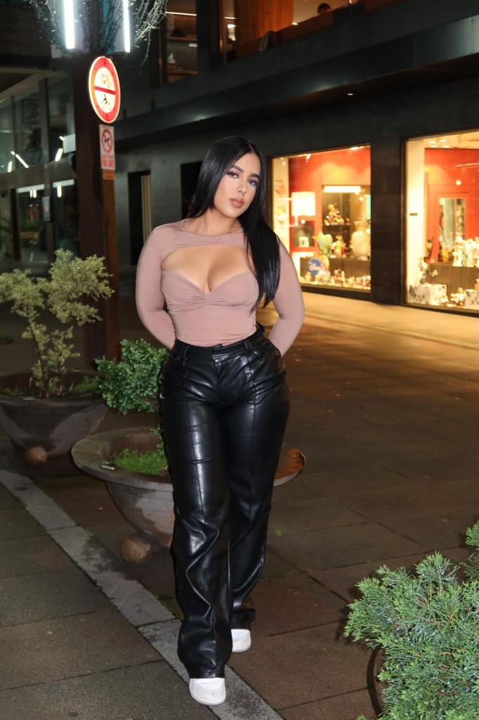 Chica busca chico en Lérida: Chica busca chico