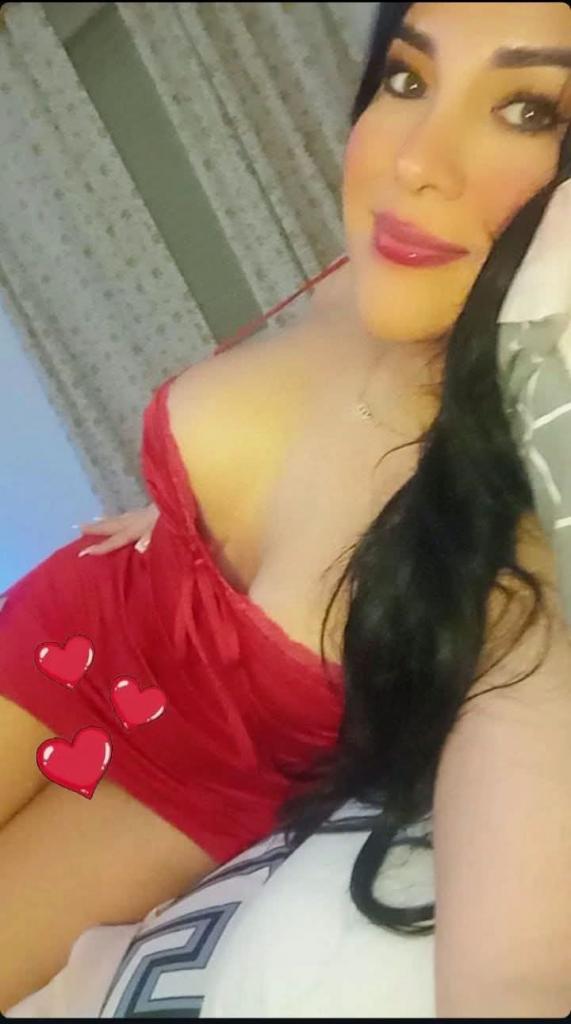 Chica busca chico en Cantabria: Chica busca chico